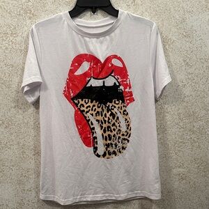 Graphic Tongue Leopard Print Tee - White & Red